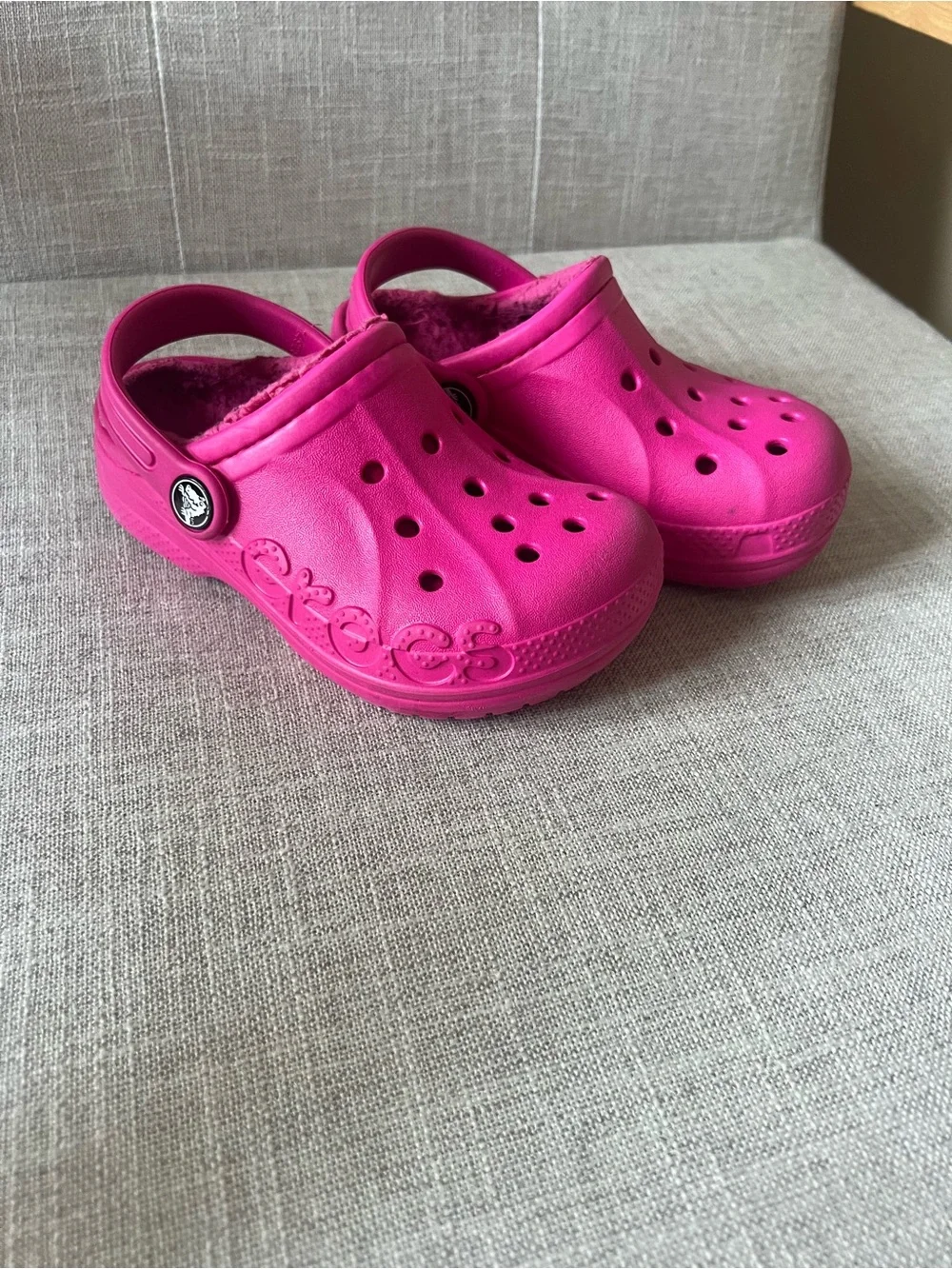 CROCS Kids Hot Pink Plush-Lined Clogs, kids/girls 10, playground outdoors
